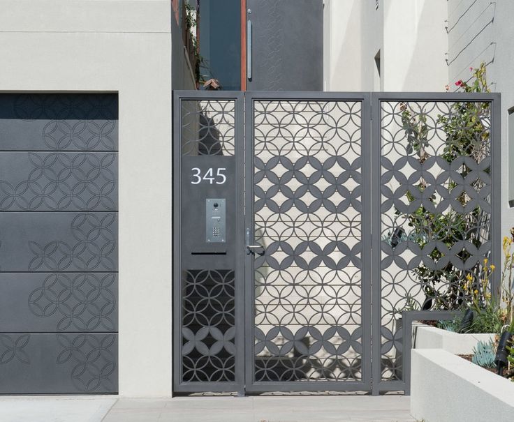 Gate in Graphite Pitted with custom design by Joanna Lukaszewicz.jpg